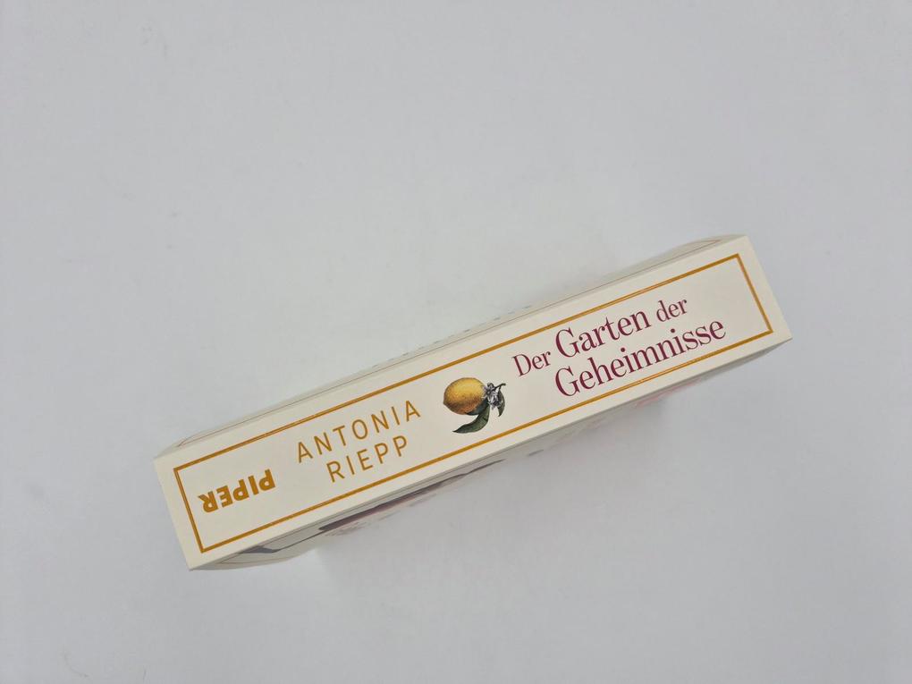 Weitere Ansicht: Der Garten der Geheimnisse | Antonia Riepp