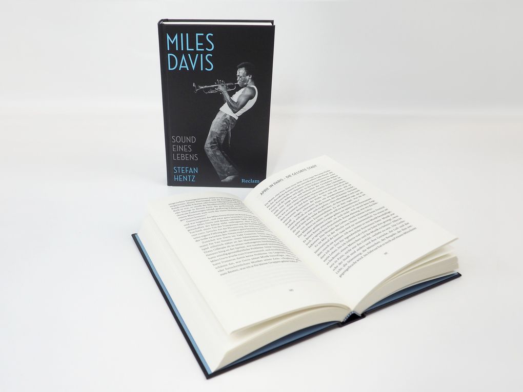 Weitere Ansicht: Miles Davis. Sound eines Lebens | Stefan Hentz
