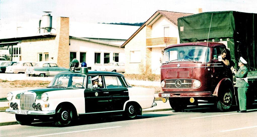 Weitere Ansicht: Polizeifahrzeuge Mercedes-Benz | Alexander Weber