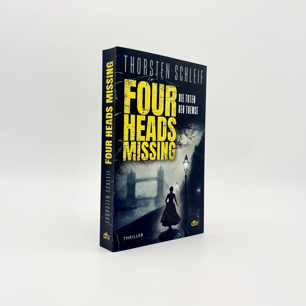 Weitere Ansicht: Four Heads Missing | Thorsten Schleif