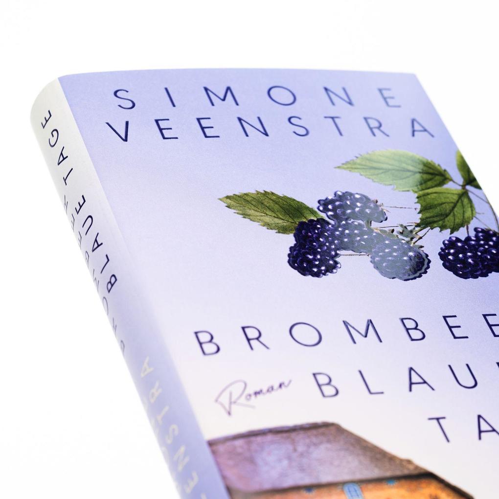 Weitere Ansicht: Brombeerblaue Tage | Simone Veenstra