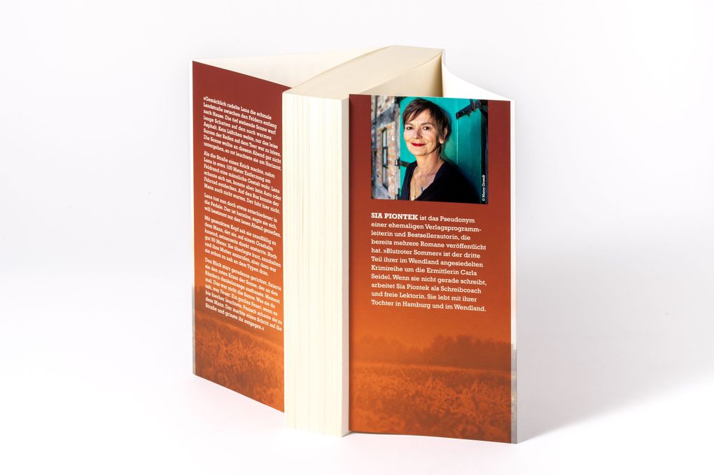 Weitere Ansicht: Blutroter Sommer | Sia Piontek