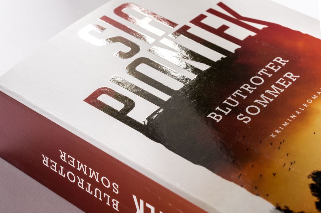 Weitere Ansicht: Blutroter Sommer | Sia Piontek