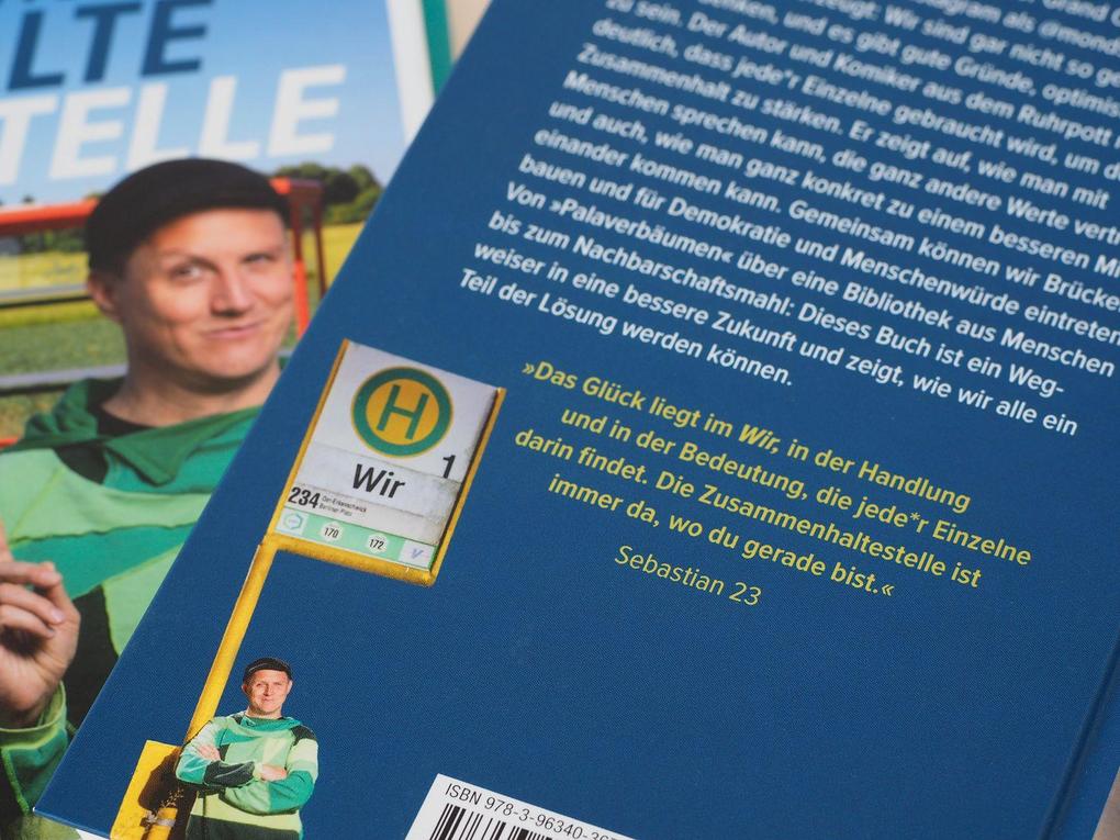 Weitere Ansicht: Zusammenhaltestelle | Sebastian 23