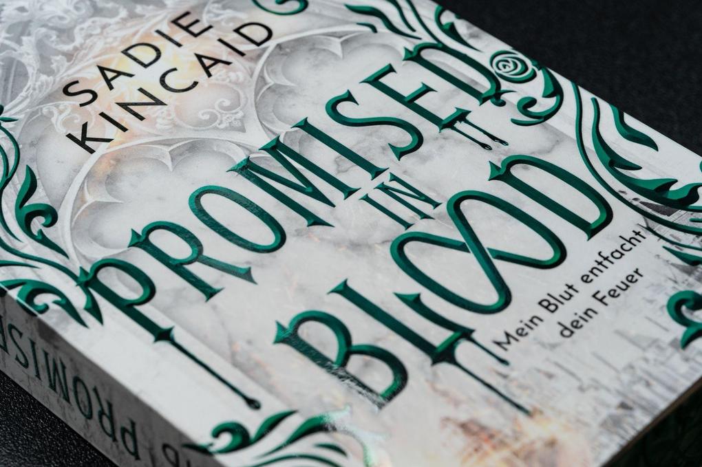 Weitere Ansicht: Promised in Blood | Sadie Kincaid