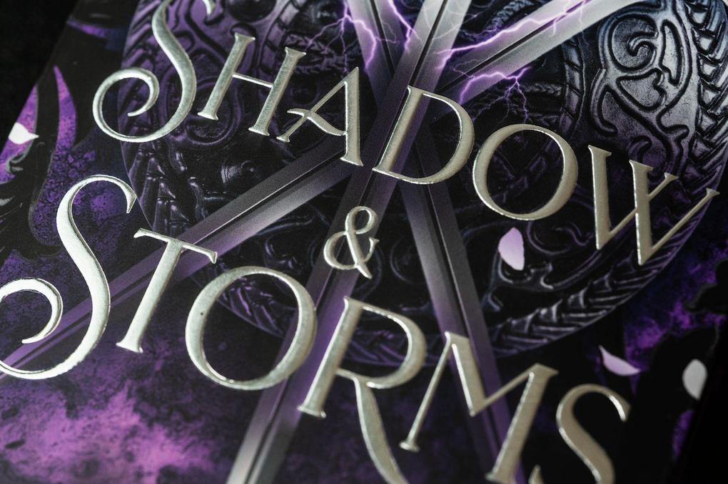 Weitere Ansicht: Shadow and Storms | Helen Scheuerer