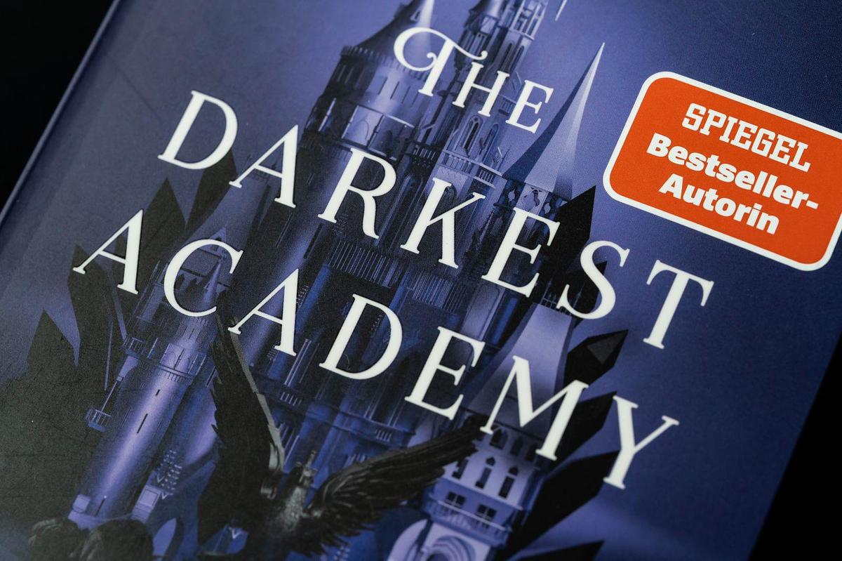 Weitere Ansicht: The Darkest Academy 2 - Ashes | Beril Kehribar