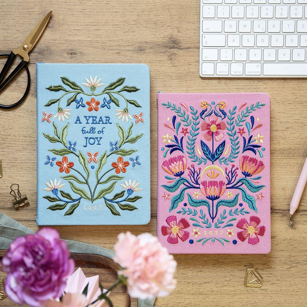 Weitere Ansicht: Taschenkalender A5 2027: Blütenmotiv, bestickt, rosa