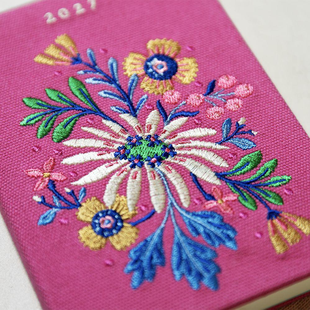 Weitere Ansicht: Taschenkalender A6 2027: Blütenmotiv, bestickt, pink