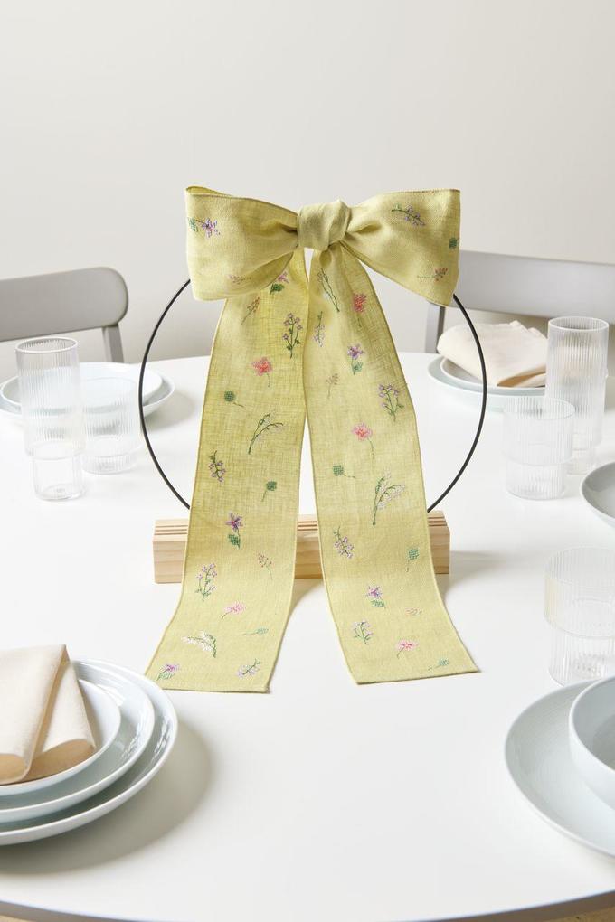 Weitere Ansicht: Stickpackung, Gezählter Kreuzstich Schleife Wiesenblümchen, Salbei, 30 x 54 cm, 100% Leinen