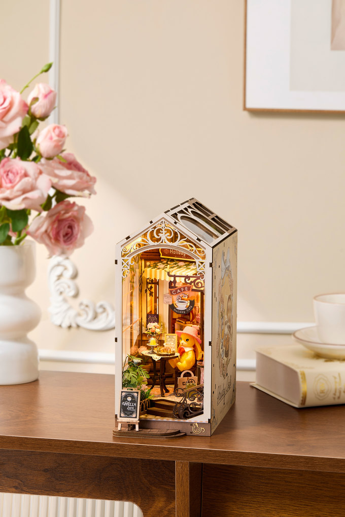 Weitere Ansicht: Book Nook: Holiday Café