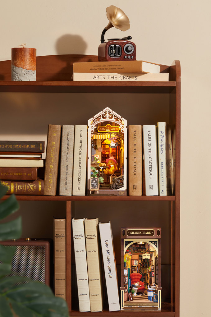 Weitere Ansicht: Book Nook: Holiday Café