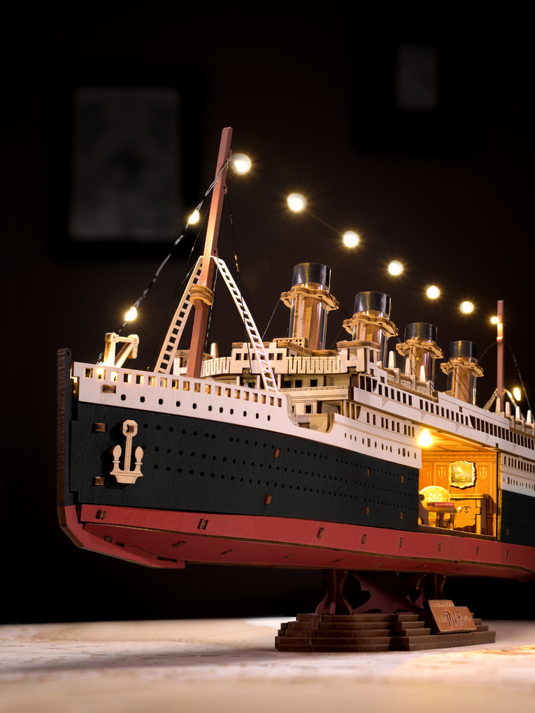 Weitere Ansicht: 1912 Eternal Atlantic Voyager