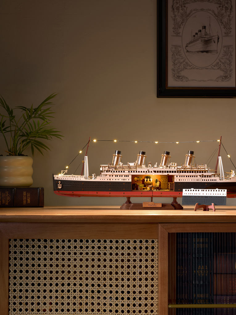 Weitere Ansicht: 1912 Eternal Atlantic Voyager