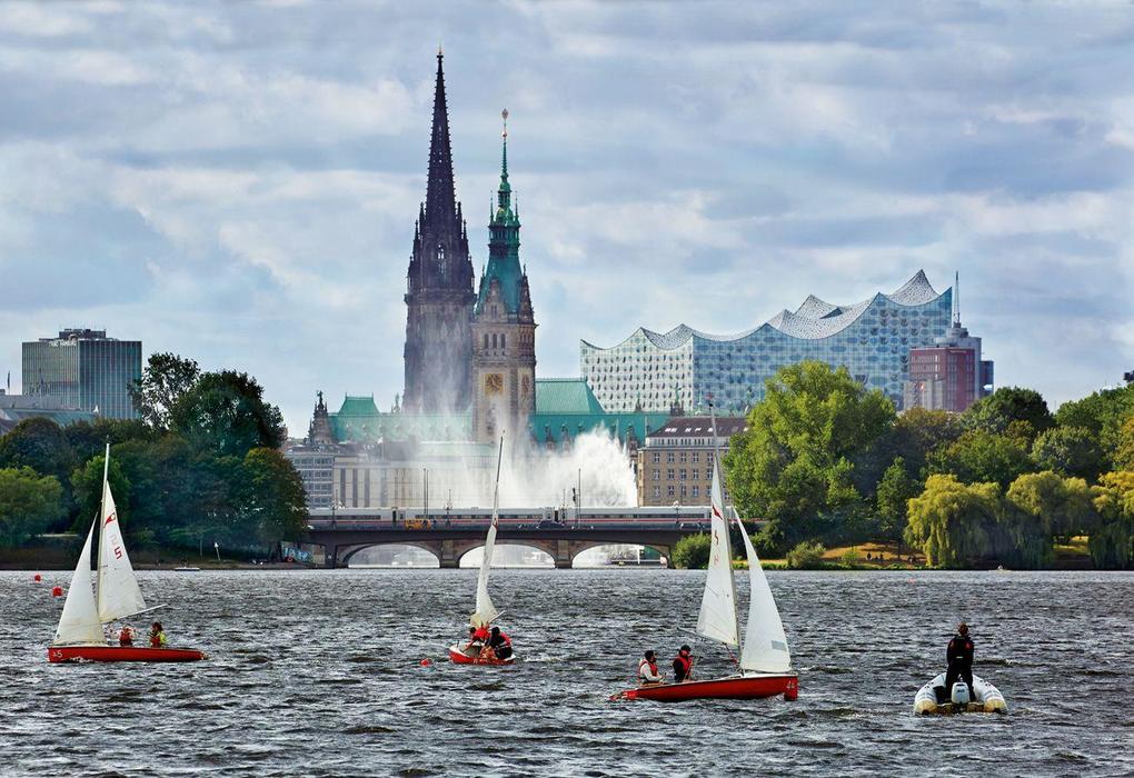 Weitere Ansicht: HAMBURG 2027. 3-Monats-Tischkalender | René Menges