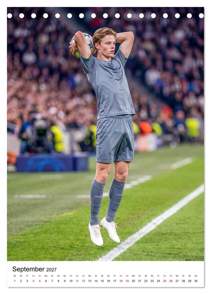 Weitere Ansicht: Am Ball - Dynamik des modernen Fußballs (Tischkalender 2027 DIN A5 hoch), CALVENDO Monatskalender | Calvendo, Lucas Winter