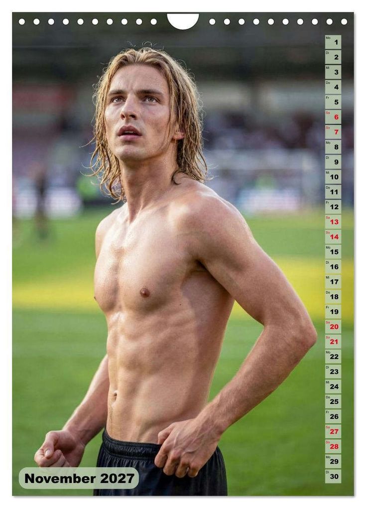 Weitere Ansicht: Nachspielzeit - Athletische Fußballer - sinnlich und intensiv (Wandkalender 2027 DIN A4 hoch), CALVENDO Monatskalender | SF-Design, Calvendo
