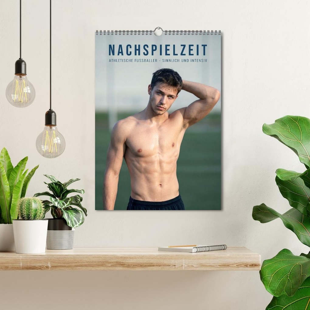 Weitere Ansicht: Nachspielzeit - Athletische Fußballer - sinnlich und intensiv (Wandkalender 2027 DIN A3 hoch), CALVENDO Monatskalender | SF-Design SF-Design, Calvendo, SF-Design