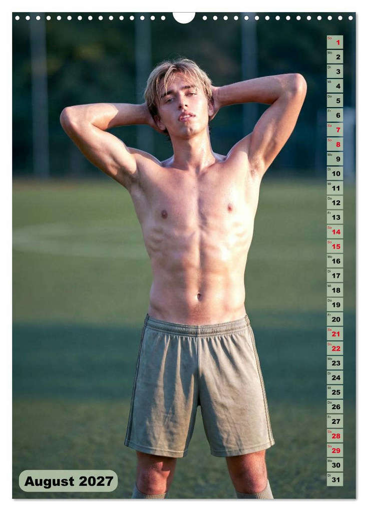 Weitere Ansicht: Nachspielzeit - Athletische Fußballer - sinnlich und intensiv (Wandkalender 2027 DIN A3 hoch), CALVENDO Monatskalender | SF-Design SF-Design, Calvendo, SF-Design