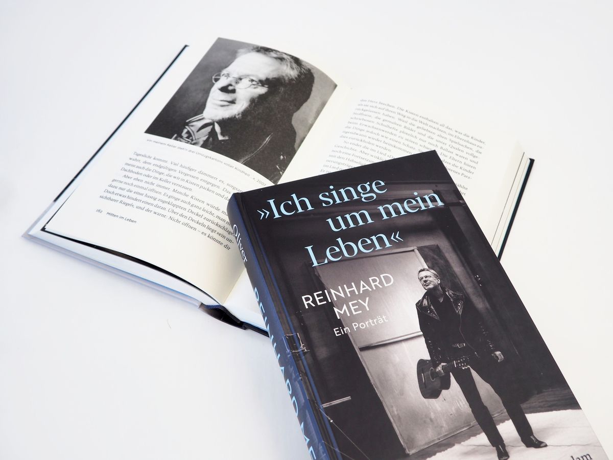 Weitere Ansicht: "Ich singe um mein Leben". Reinhard Mey - ein Porträt | Oliver Kobold