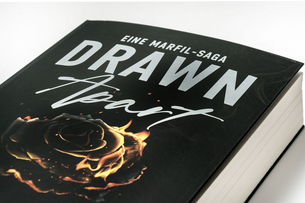 Weitere Ansicht: Drawn Apart | Mercedes Ron