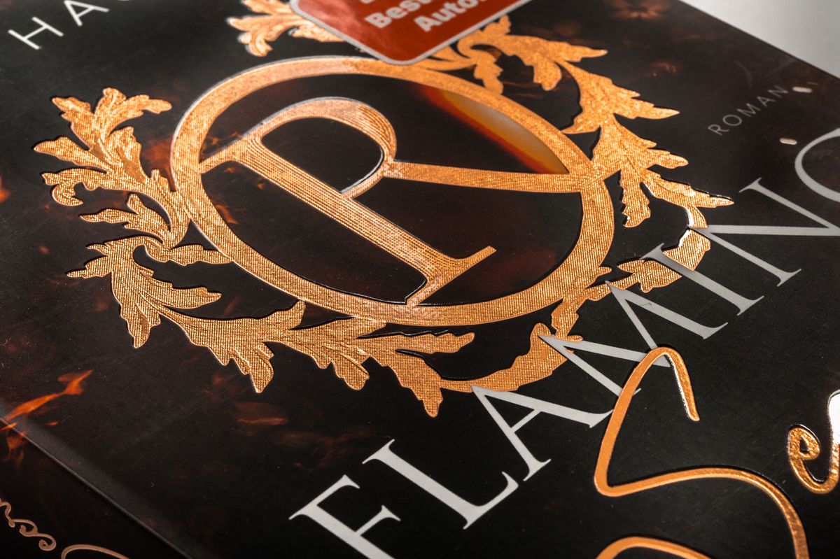 Weitere Ansicht: Rävholm Academy - Flaming Secrets | Julia Hausburg
