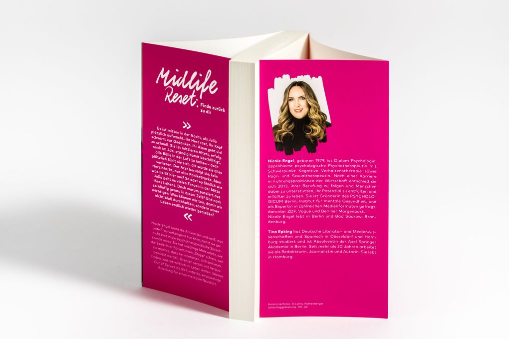 Weitere Ansicht: Woman Out of Service | Nicole Engel, Tina Epking