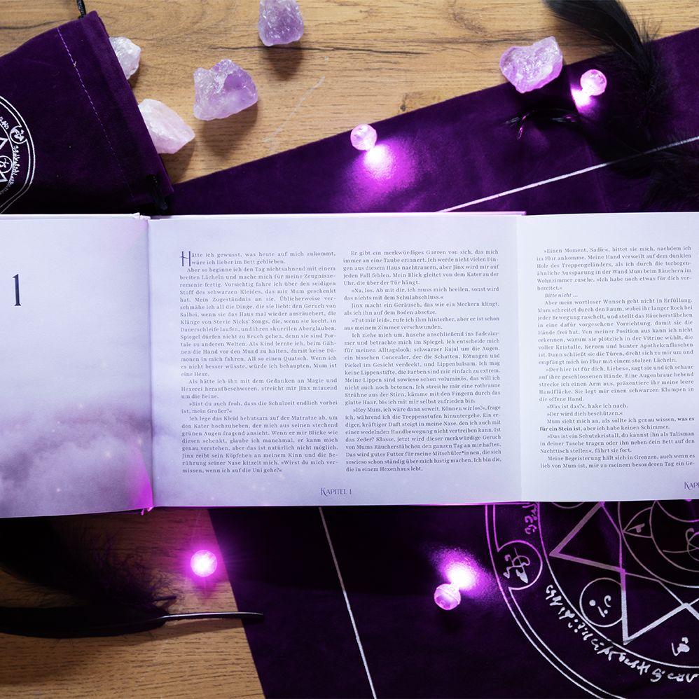 Weitere Ansicht: University of the Enchanted | Lea Kaib