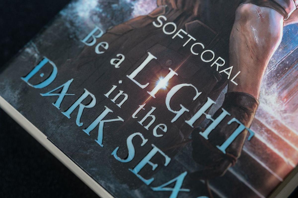 Weitere Ansicht: Be a Light in the Dark Sea 2 | SoftCoral