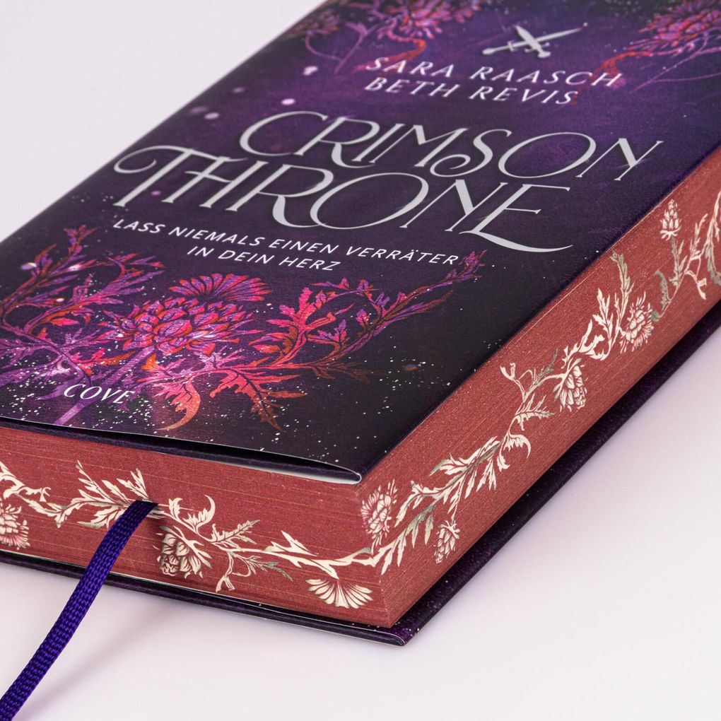 Weitere Ansicht: Crimson Throne (Spy and Guardian 1) | Beth Revis, Sara Raasch