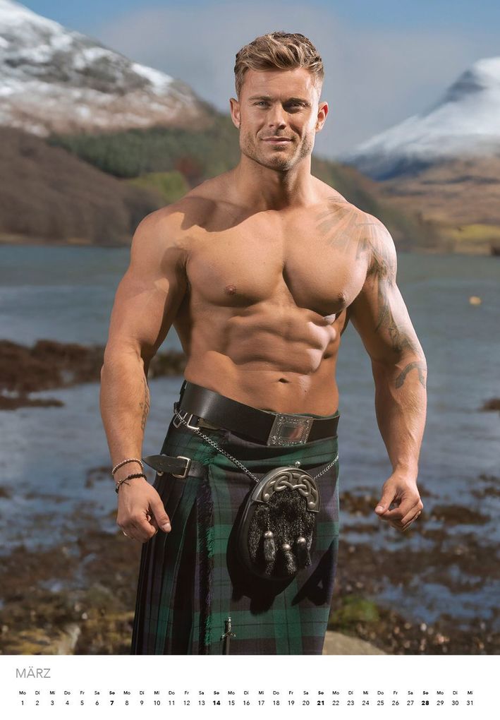 Weitere Ansicht: Men in Kilts Kalender 2027