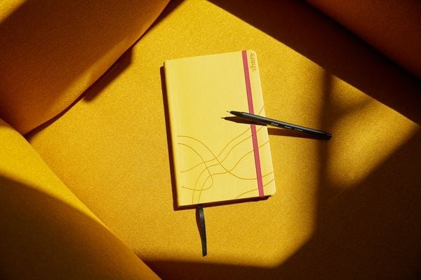 Weitere Ansicht: share Notizbuch A5 punktkariert gelb