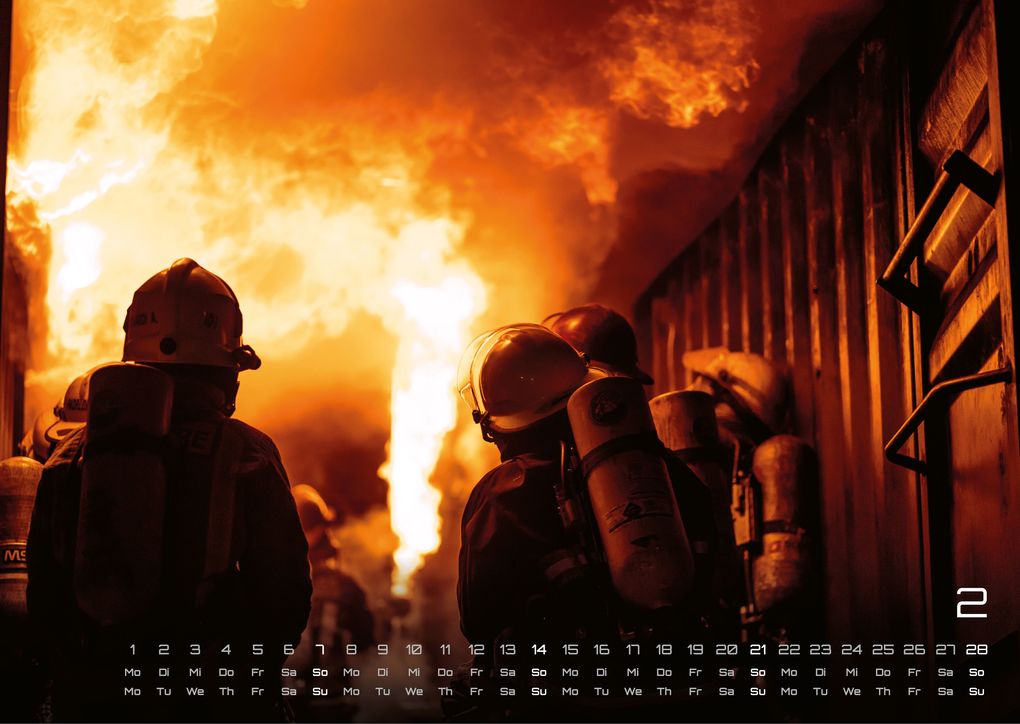 Weitere Ansicht: FIREFIGHTER - Retter in der Not - Feuerwehr - 2027 - Kalender DIN A3