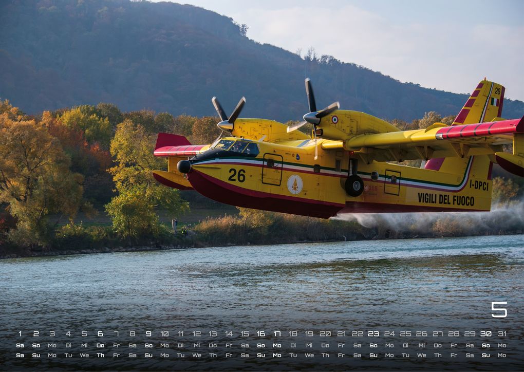 Weitere Ansicht: FIREFIGHTER - Retter in der Not - Feuerwehr - 2027 - Kalender DIN A3