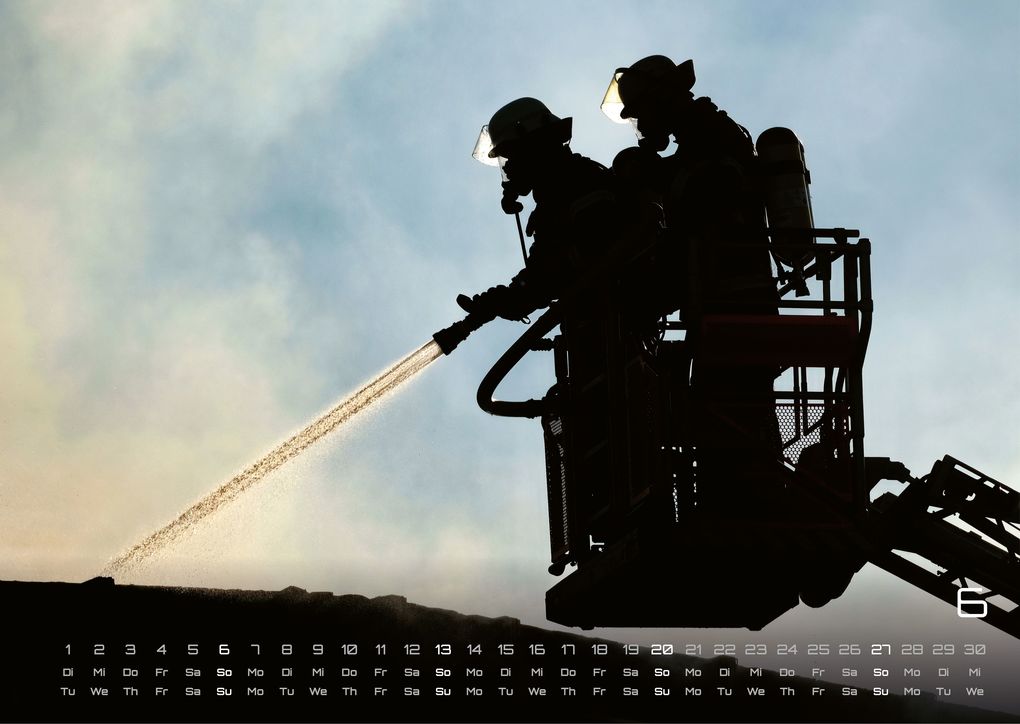 Weitere Ansicht: FIREFIGHTER - Retter in der Not - Feuerwehr - 2027 - Kalender DIN A3