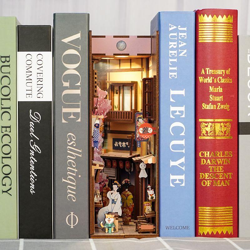 Weitere Ansicht: Booknook Japanese Grocery Store