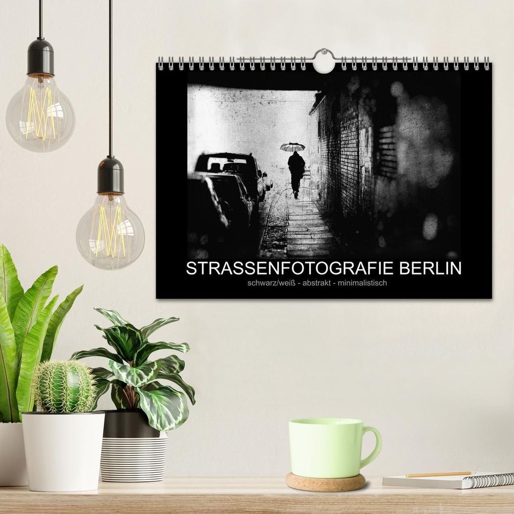 Weitere Ansicht: Strassenfotografie Berlin. schwarz/weiß - abstrakt - minimalistisch (Wandkalender 2027 DIN A4 quer), CALVENDO Monatskalender | Frank Andree, Calvendo