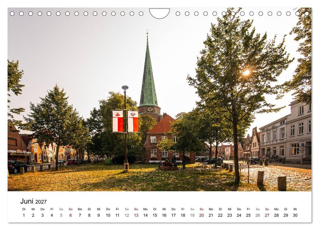 Weitere Ansicht: Ostseeheilbad Travemünde - Lübecks schönste Tochter (Wandkalender 2027 DIN A4 quer), CALVENDO Monatskalender | Andrea Potratz, Calvendo