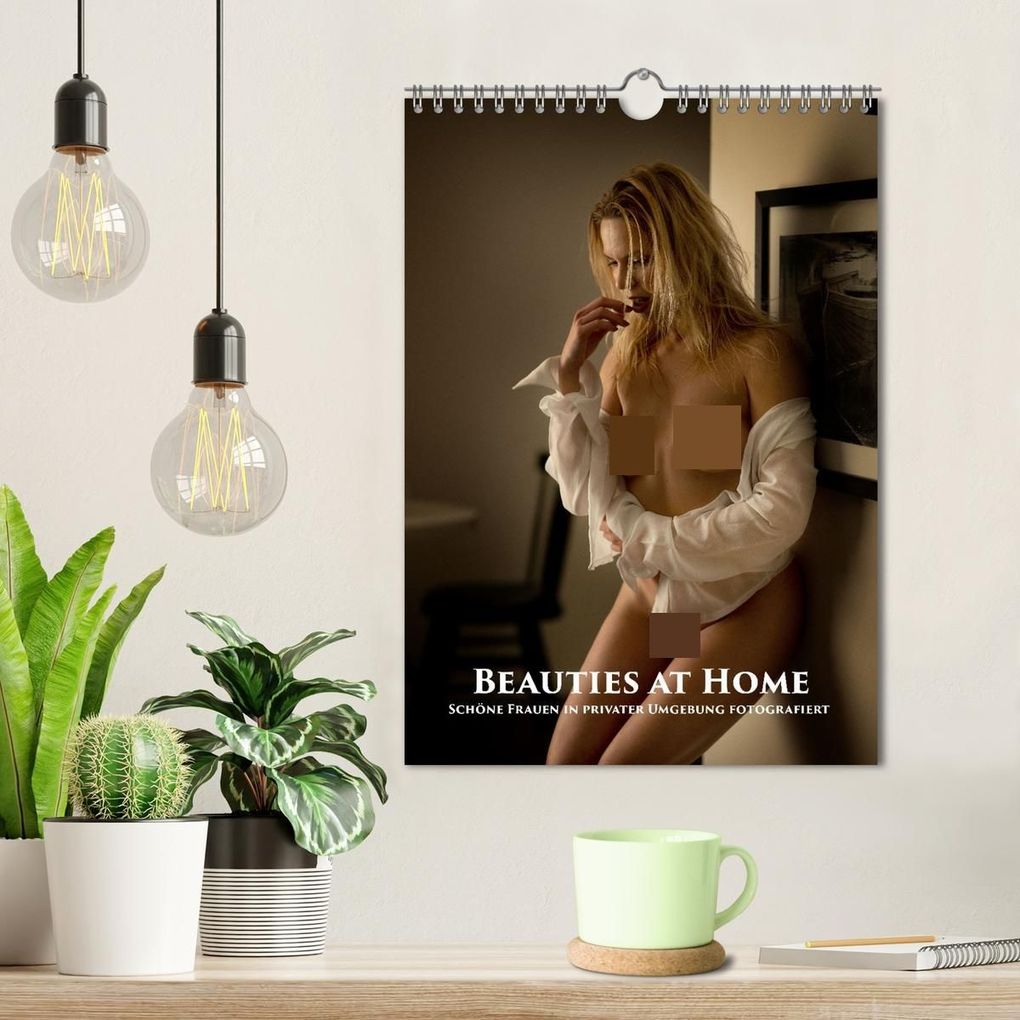 Weitere Ansicht: Beauties at Home (Wandkalender 2027 DIN A4 hoch), CALVENDO Monatskalender | Michael Vogel, Calvendo