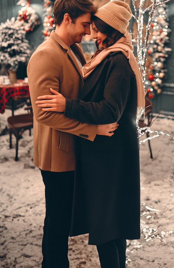 Die 10 schönsten Liebesromane zu Weihnachten 2023