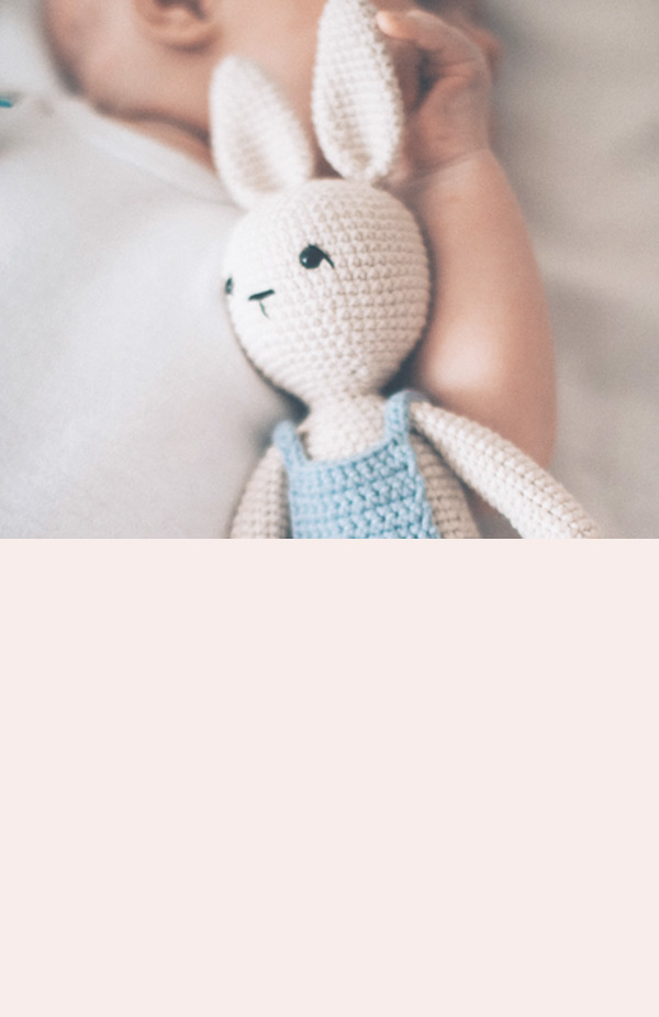 Stofftiere und -puppen